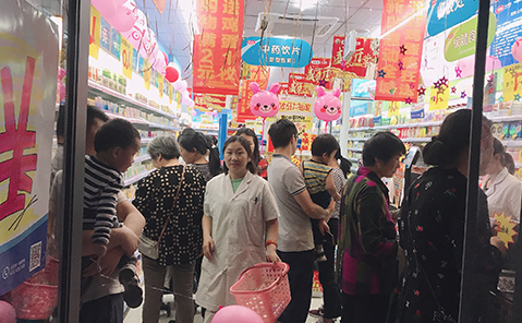 從少人問津到顧客盈門，這位店老板靠這招逆襲！